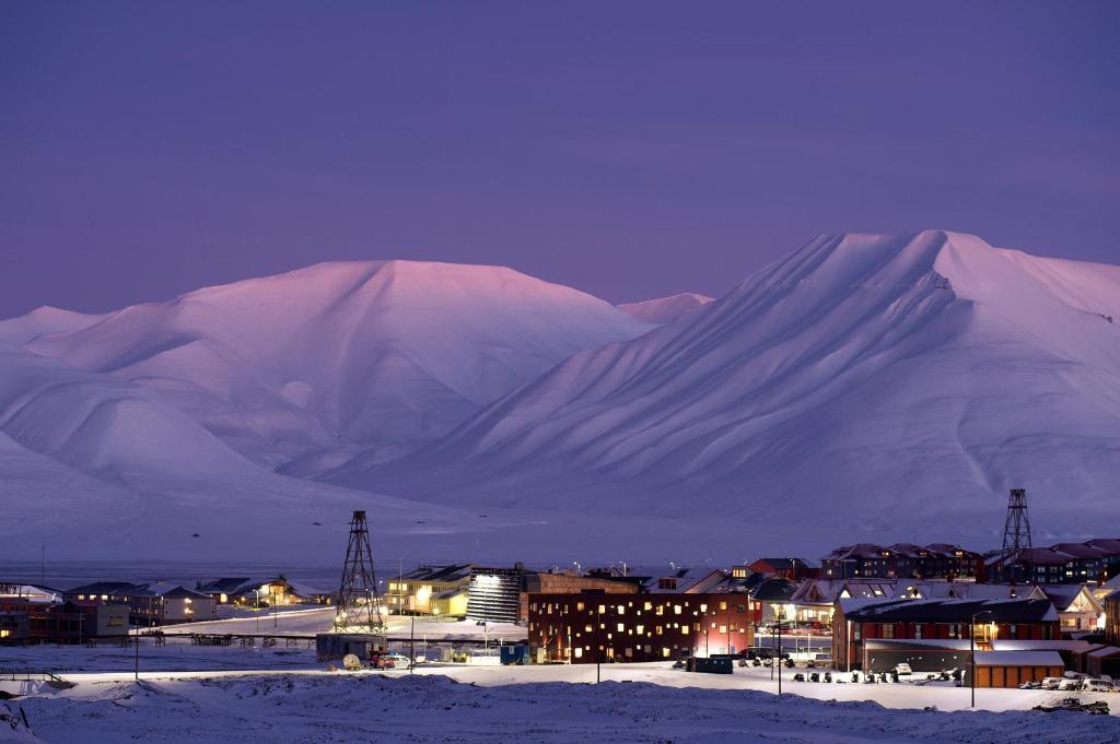 Svalbard Hotell | Polfareren Longyearbyen Luaran gambar