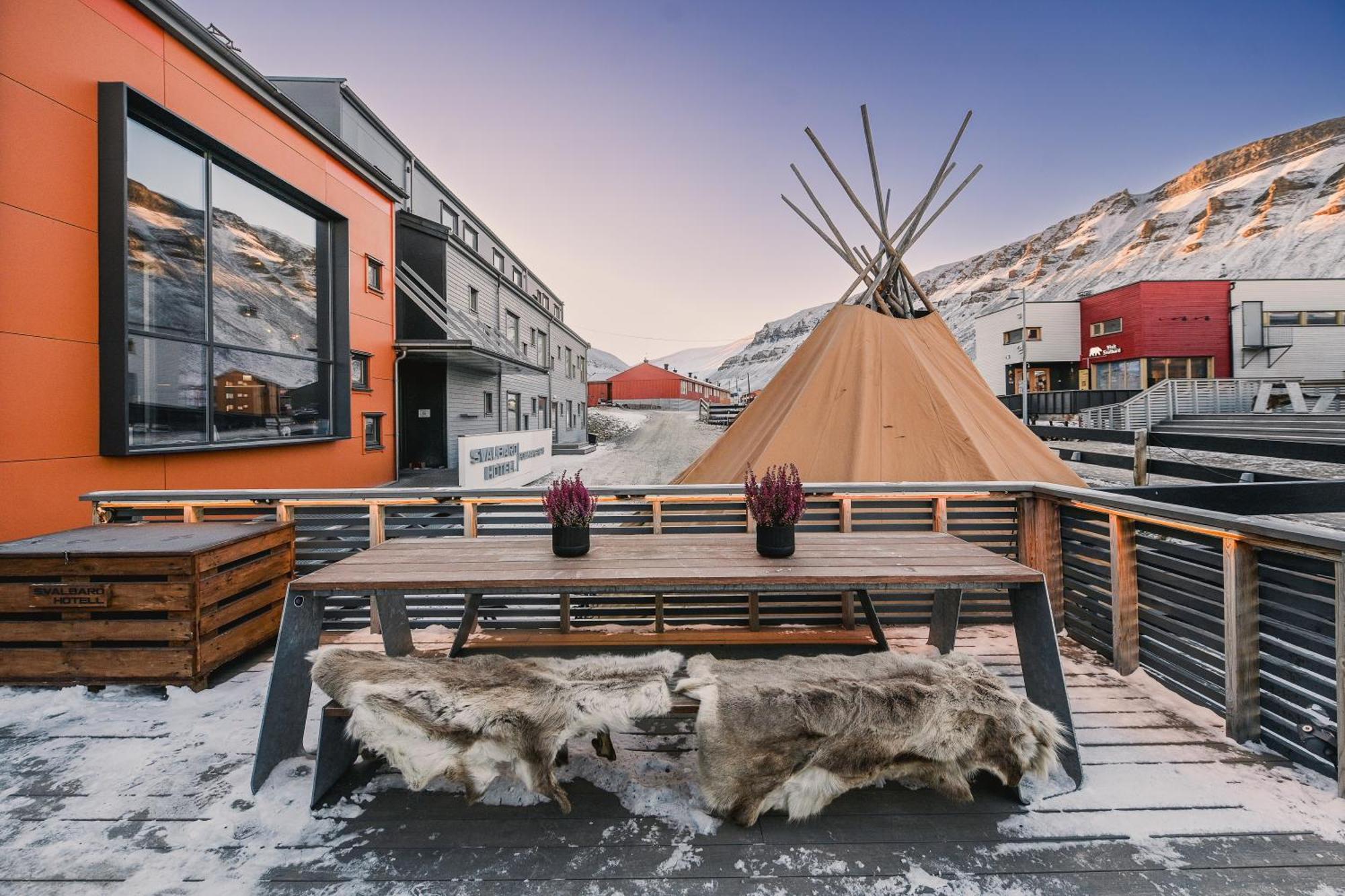 Svalbard Hotell | Polfareren Longyearbyen Luaran gambar