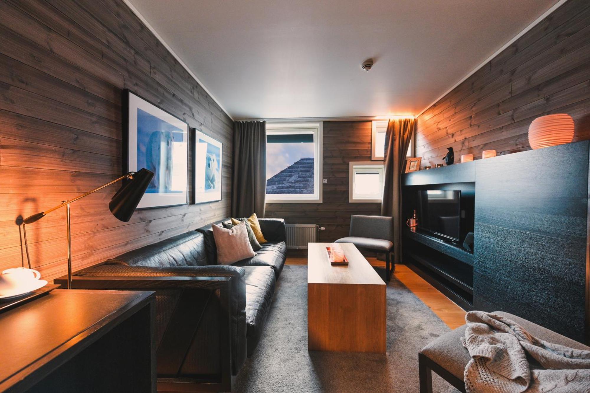 Svalbard Hotell | Polfareren Longyearbyen Luaran gambar
