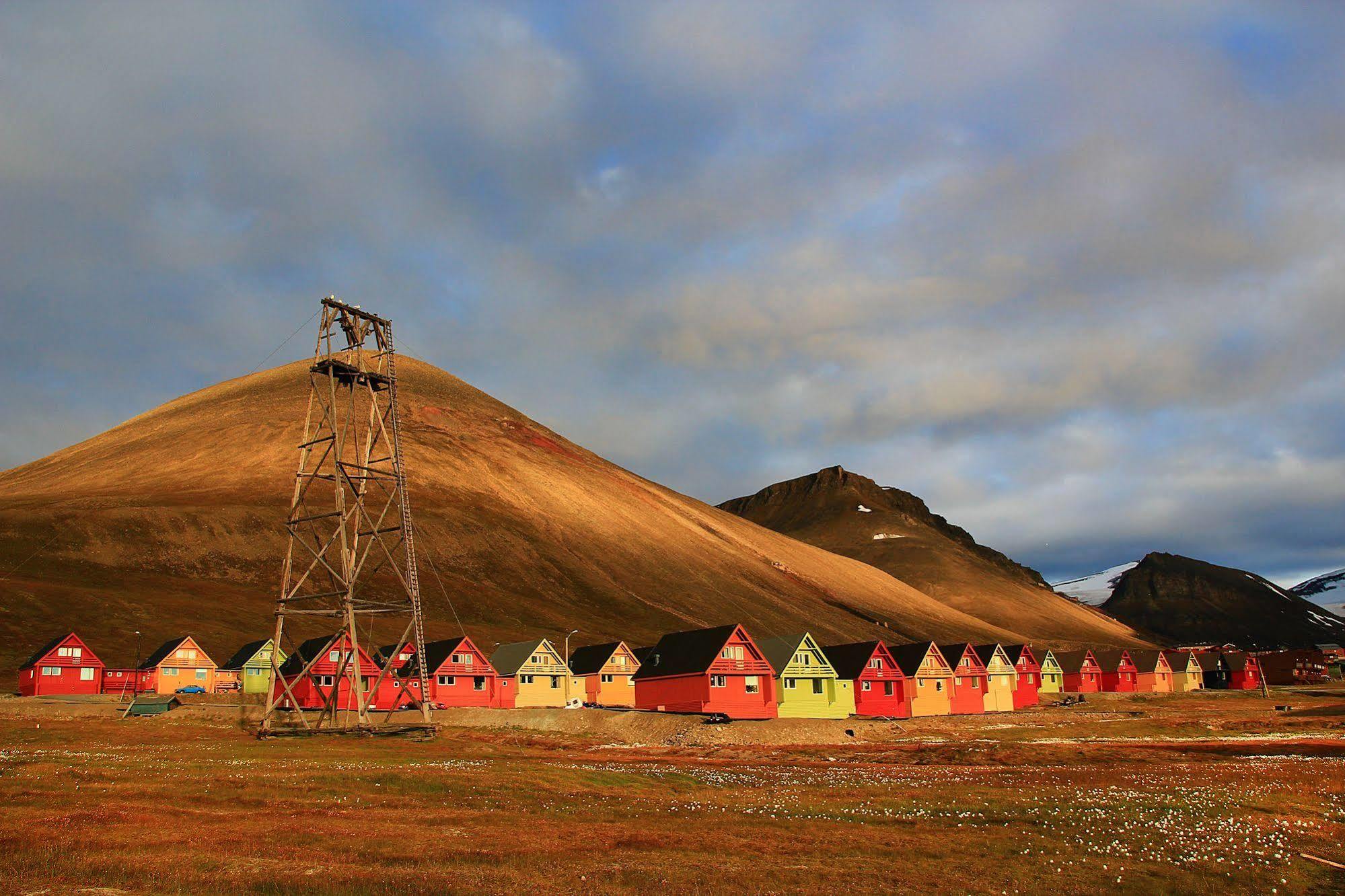 Svalbard Hotell | Polfareren Longyearbyen Luaran gambar