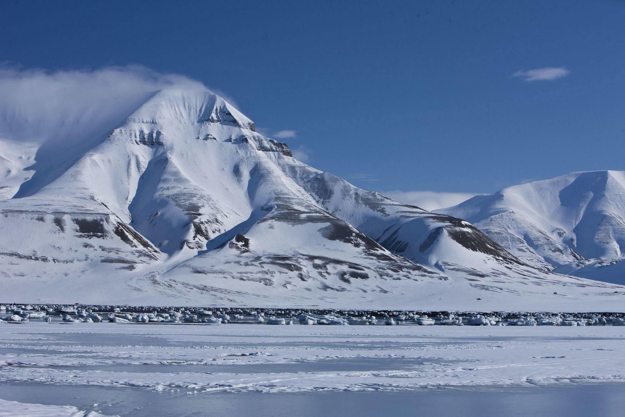 Svalbard Hotell | Polfareren Longyearbyen Luaran gambar